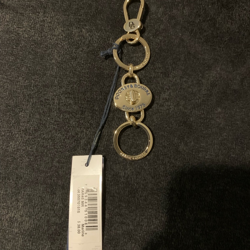 D&B Turnlock Valet keychain